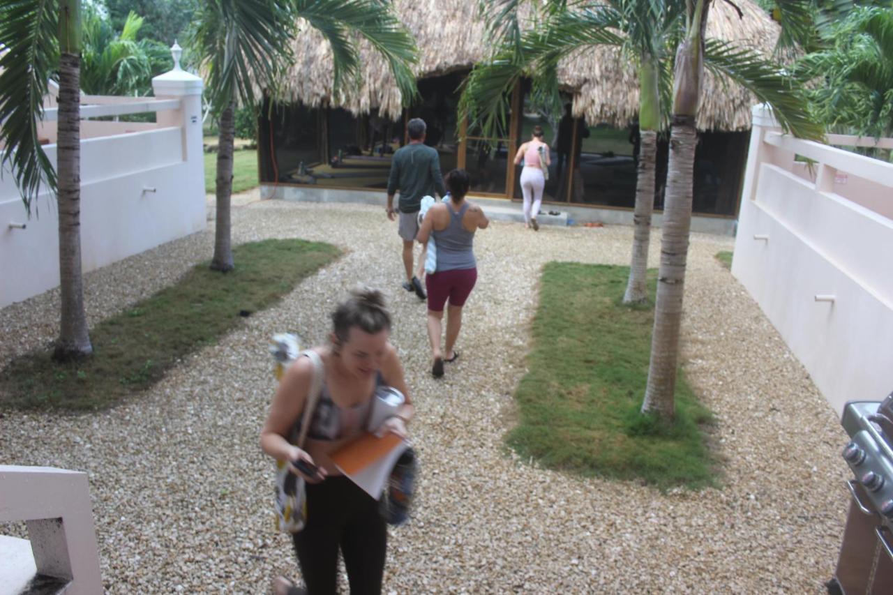 The Crimson Orchid Inn At Orchid Bay San Fernando Exterior photo