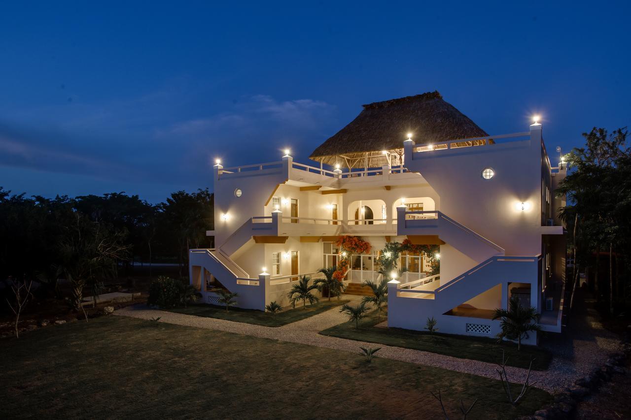The Crimson Orchid Inn At Orchid Bay San Fernando Exterior photo