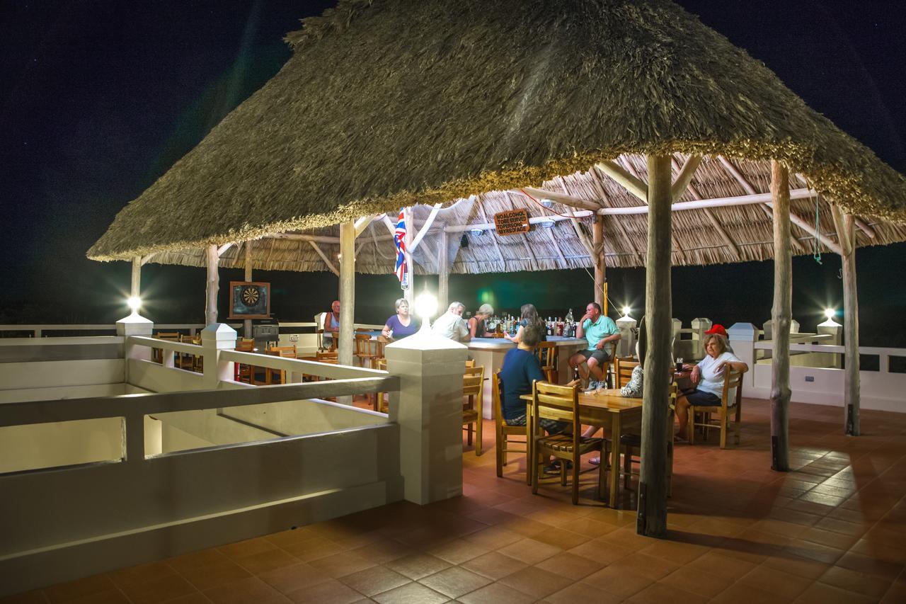 The Crimson Orchid Inn At Orchid Bay San Fernando Exterior photo